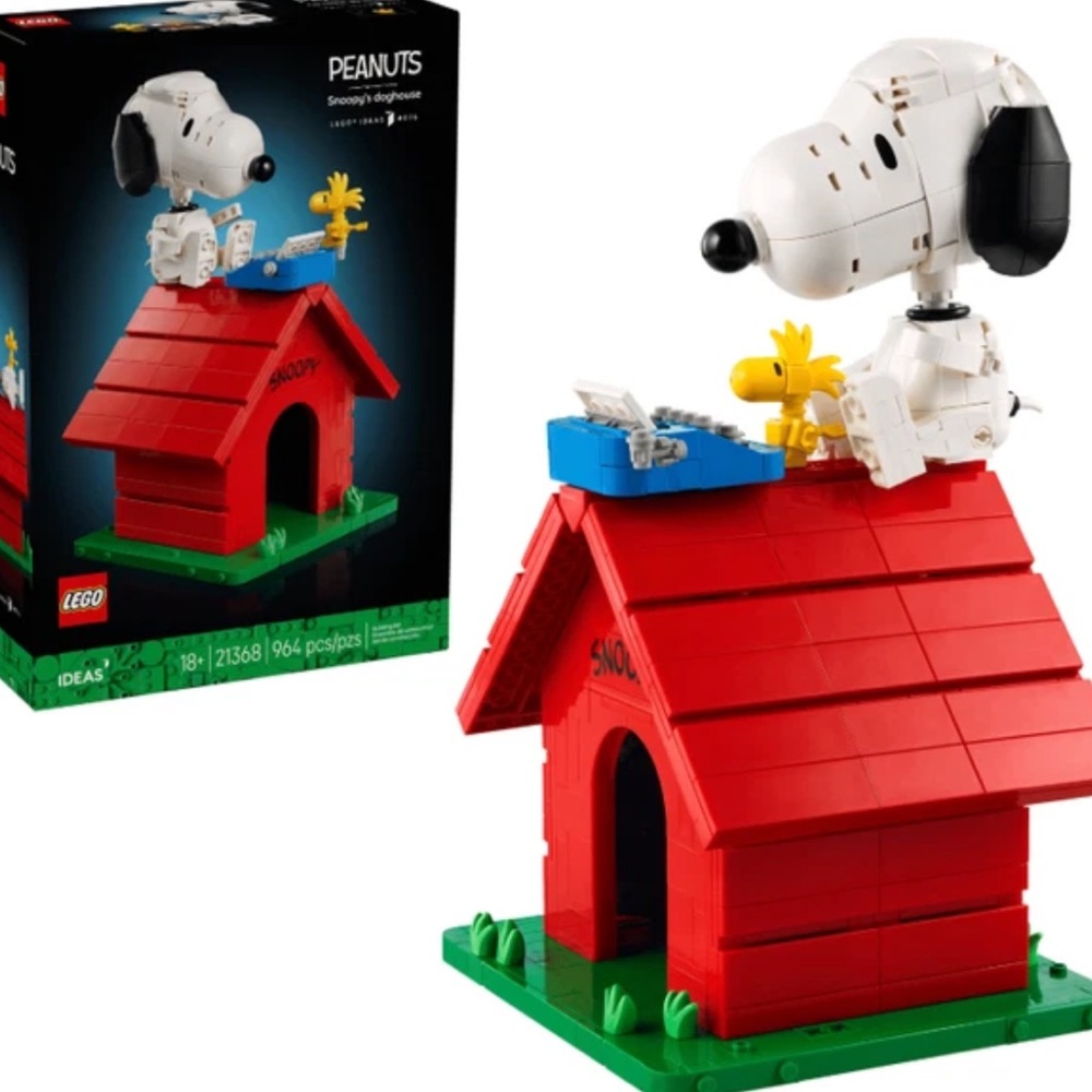 LEGO 21368 Peanuts Snoopy’s Doghouse with Woodstock